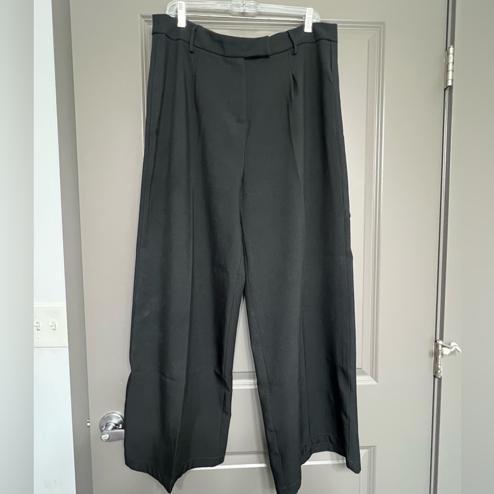 Prettylittething black women’s dress pants size 16